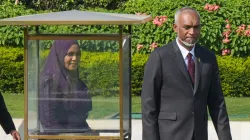 Maldives President Mohamed Muizzu with his wife at Rajghat