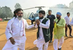 Jharkhand Chief Minister Hemant Soren with JMM leaders