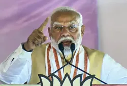 PM Modi addresses rally in Maharashtra. 