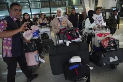 IndiGo flights delayed by over 26 hours at Istanbul Airport 400 passengers complaint of mismanagemen