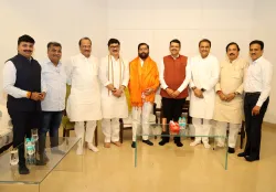 Devendra Fadnavis with Mahayuti leaders