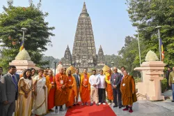 Sri Lankan President Dissanayake visits the Mahabodhi temple