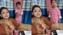 Woman sings 'Aaj Ki Raat' while playing harmonium