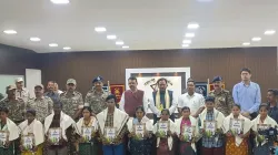 11 naxals surrender at Gadchiroli police station in Maharashtra. 