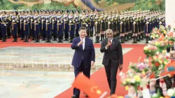 Chinese President Xi Jinping held talks at the Great Hall of the People with Maldives counterpart Mo