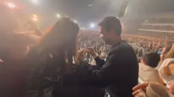 Man proposes to girlfriend at Coldplay’s concert