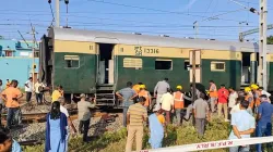  Five coaches of passenger train from Villupuram to Puducherry derails near Villupuram railway station.