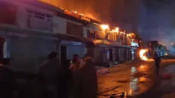 Jammu Kashmir Fire, fire breaks out in Sonamarg market, fire sonamarg Video, sonmarg fire, deaths, i