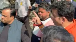 BJP MLA Ravinder Singh Negi takes to streets in Patparganj