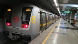 Delhi metro services on Holiq