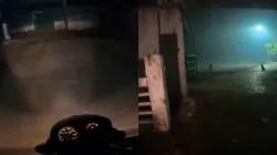 woman calls delivery agent