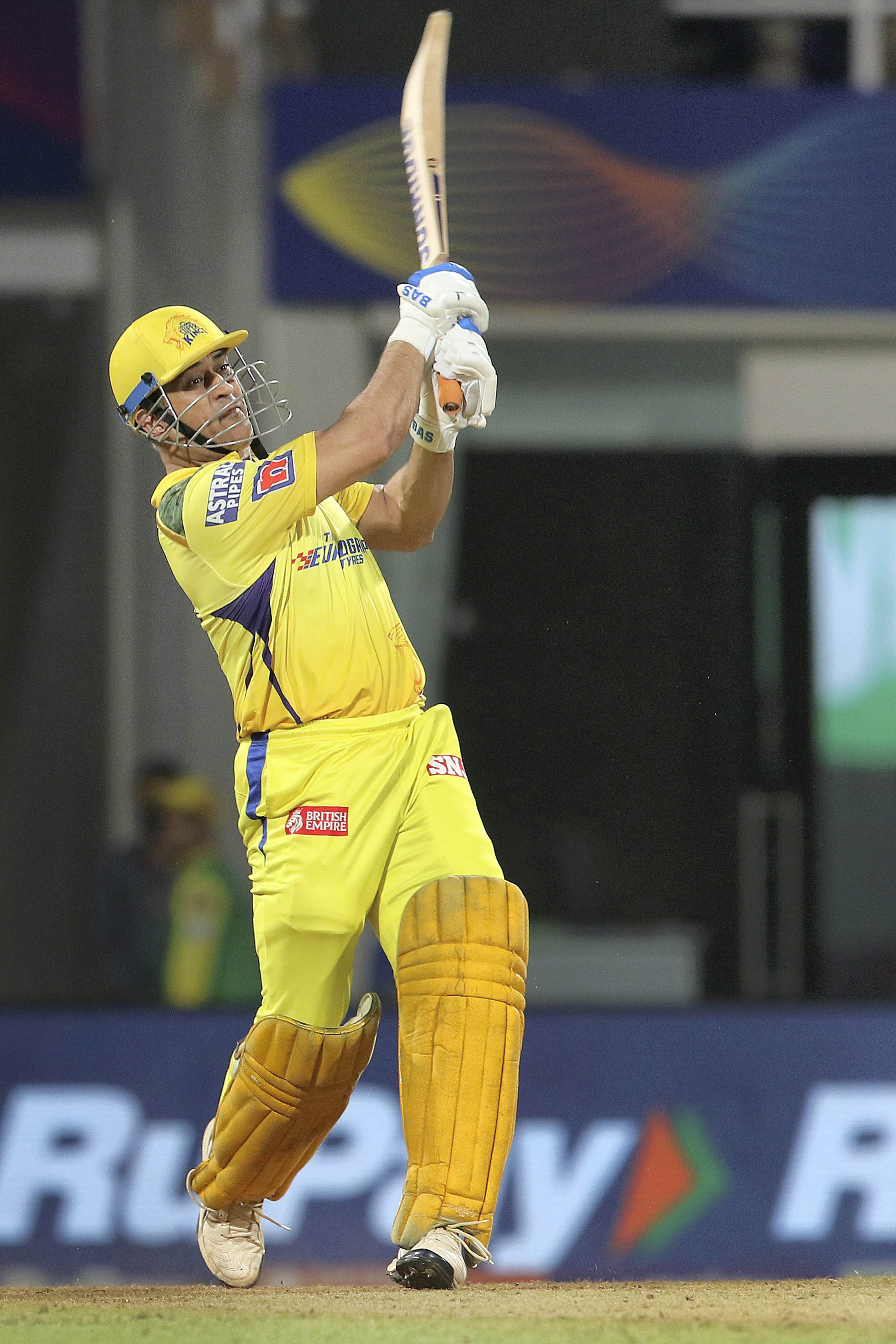 Most sixes in IPL in 20th over feat. MS Dhoni and Kieron Pollard