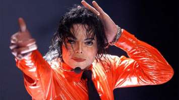 Michael Jackson's collection of porn included nude photos of ...