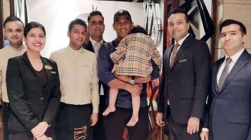 MS Dhoni arrives in national capital after stint with Territorial Army ends | Cricket - India TV News MS Dhoni arrives in national capital after stint with Territorial Army ends | Cricket - India TV News