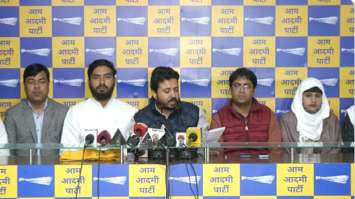 Blow to Delhi Congress