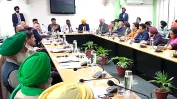 Protesting farmer unions remain adamant on their demands, meeting ...