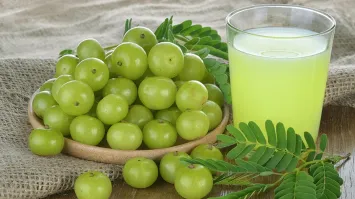 Try this easy recipe to extract fresh amla juice