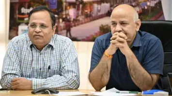 Home Ministry gives nod to investigate Manish Sisodia, Satyendar Jain in  corruption case | India News – India TV