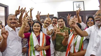 Kerala local body poll results: LDF faces setback as UDF surges ahead,  lotus blooms in Thiruvananthapuram | India News – India TV