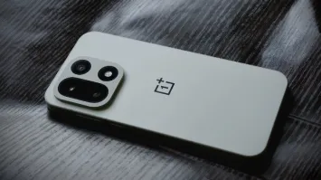 OnePlus 15T display specifications and powerful performance metrics