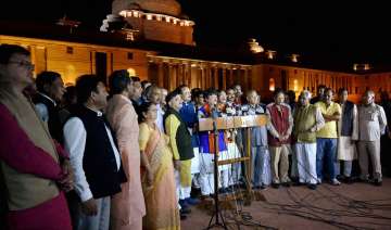 BJP delegation outside Rashtrapati Bhavan on Monday