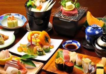 Japanese diet can contribute to a higher life expectancy.