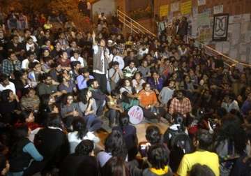 JNU students celebrate after Student Union president Kanahiya kumar got interim 