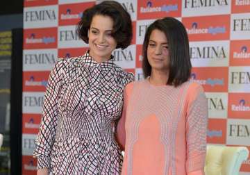 kangana ranaut with her sister rangoli