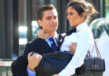 Kourtney and Scott have announced their reunion through snapchat videos.