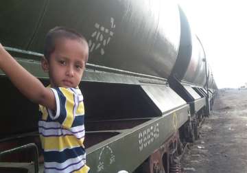 Four year old Mujjamil Sayyed climbs the Jaldoot