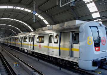 Technical snag hits metro services