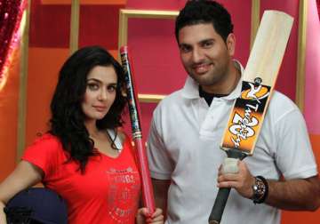 Yuvraj Singh with Preity Zinta - File Pic