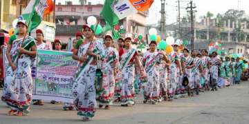 Trinamool Congress supporters during an election campaign rally 