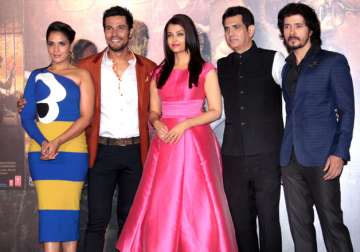 Richa Chadha, Randeep Hooda, Aishwarya Rai Bachchan with Omung Kumar