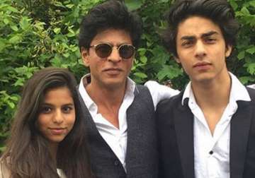 Shah Rukh Khan with Aryan and Suhana