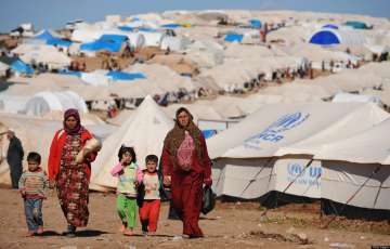 Record 65 million people displaced worldwide in 2015, says UN