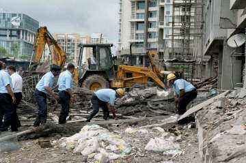 Nine labourers killed as building collapses in Pune