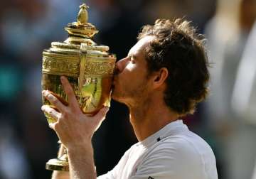  Andy Murray clinches second Wimbledon title