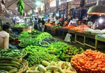 Retail inflation edges up to 22-month high of 5.77 pc