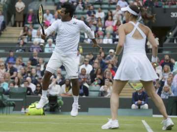 Leander Paes (left) and Martina Hingis