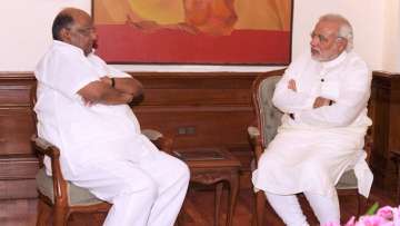 Narendra Modi with Sharad Pawar 