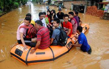 SDRF jawans rescue flood affected people in Guwahati after heavy rains
