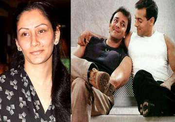  Is Maanyata convincing Salman to reconcile brotherhood with husband Sanjay?