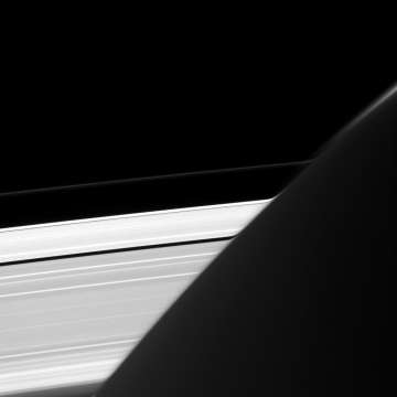 Are Saturn’s rings ‘bending’ or is it just an optical illusion?