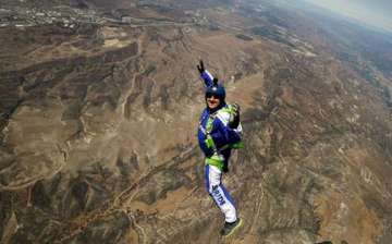 Skydiver Luke Aikins 