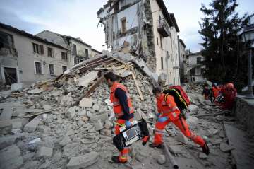 6.1 magnitude earthquake rattles central Italy
