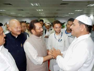Mukhtar Abbas Naqvi flagged off 1st batch of Haj pilgrims from Indira Gandhi Int