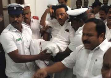 Speaker suspends DMK members en masse for a week
