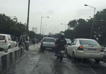 Seven die as heavy rains lashes Hyderabad