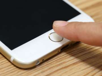 Apple to integrate touch id into iPhone’s screen: Reports